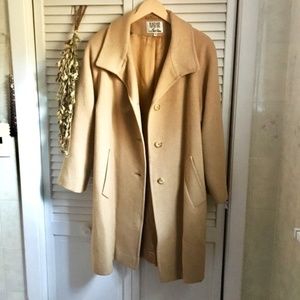 {Vintage Bill Blass} Tan 100% Camel Hair Long Coat